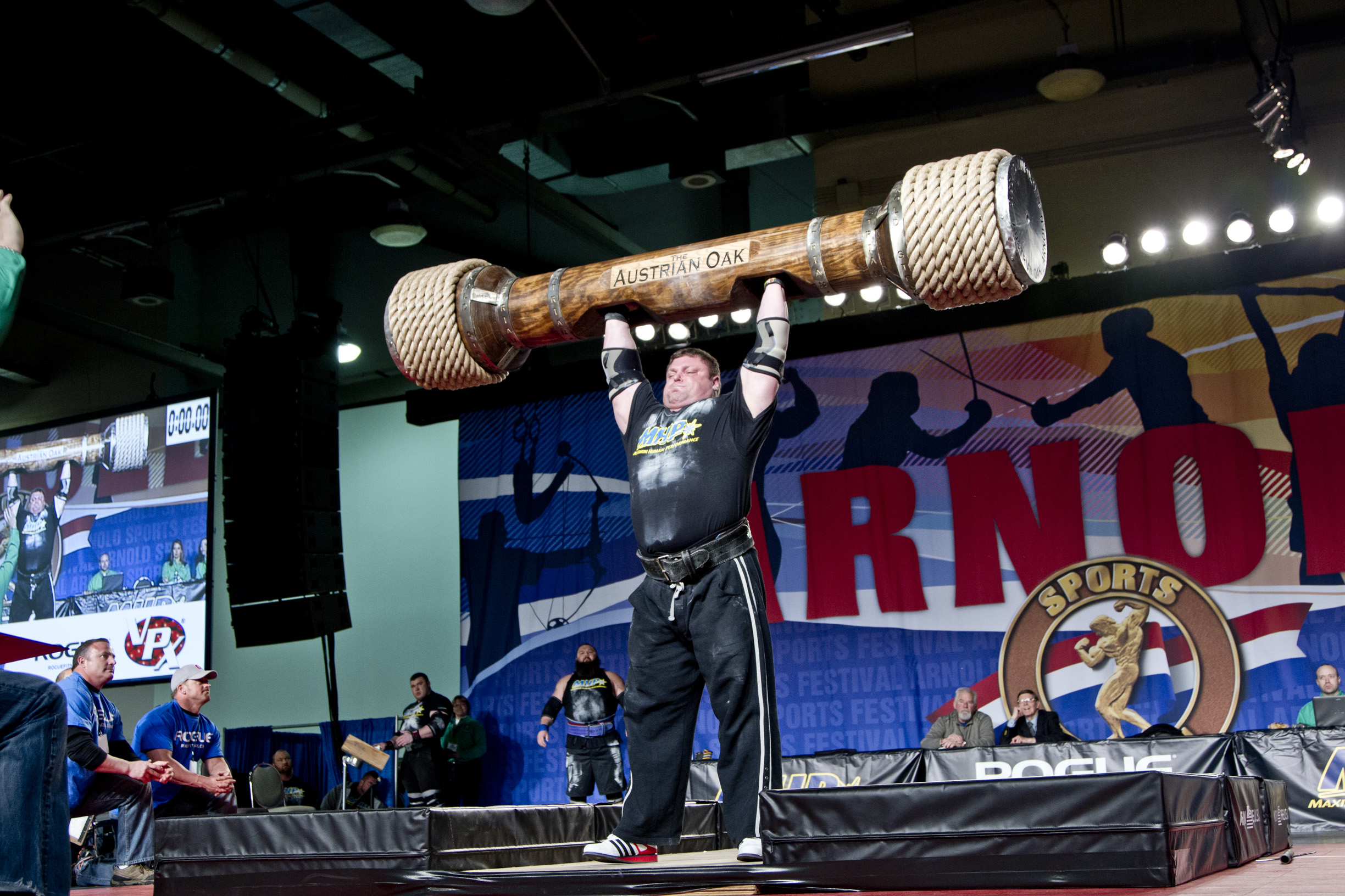 Women's log lift world record